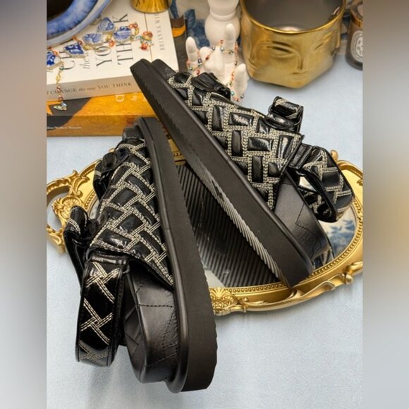 🆕 KURT GEIGER LONDON 🧿 NWOB Orson Patent Quilted Dad Sandals Sz EU38 US 7.5 - Picture 10 of 12